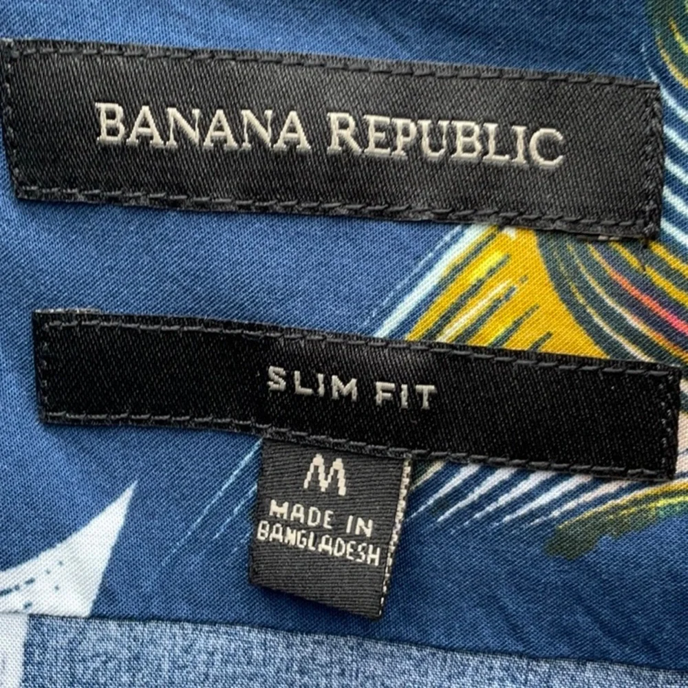 Banana Republic Slim Fit Tropical Fish Print Short Sleeve Shirt SZ M Resort